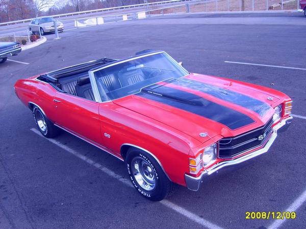 This red and black 1971 Chevelle Super Sport convertible was ...